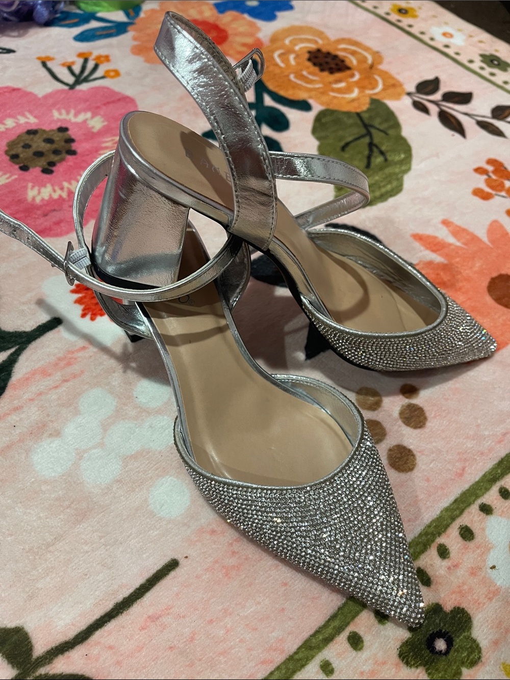 Bamboo 7M Silver Women's Rhinestone Pointed Toe Ankle-Strap Heels